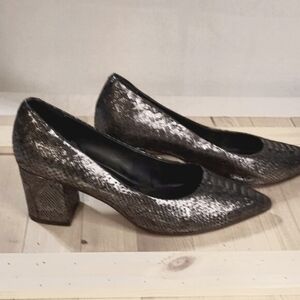 Isola Metallic reptile skin look Pump Block Heel sz 8 EUC